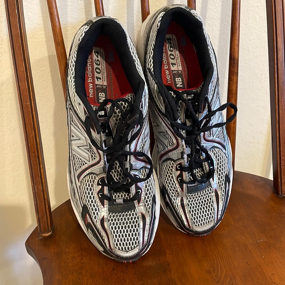 New balance men’s athletic shoes size 10 1/2